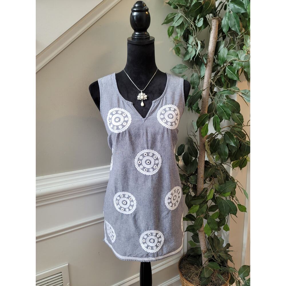 Mudpie Blouse Women's Size Medium Grey 100% Cotton V Neck Sleeveless
